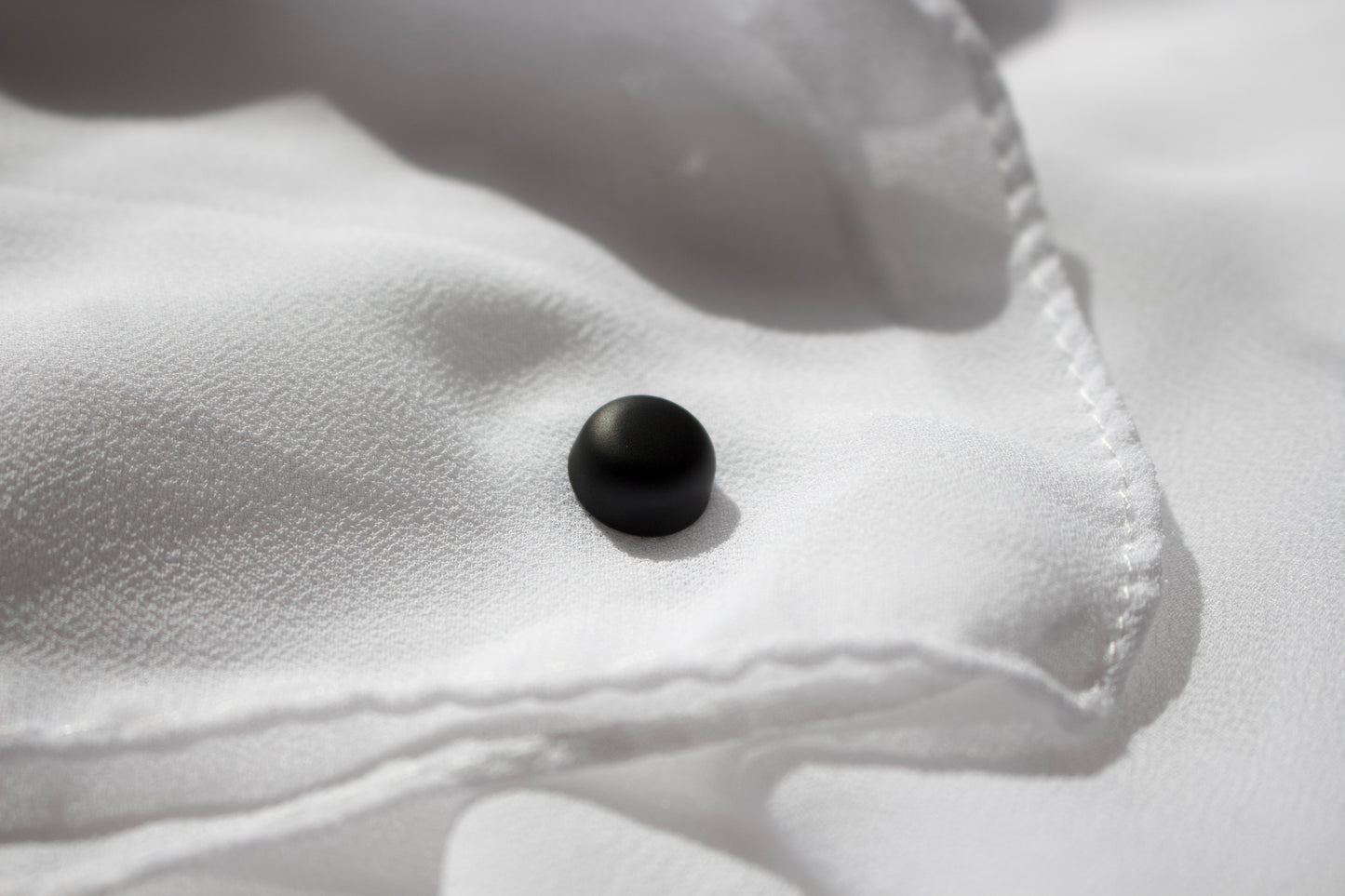 Velvet Black Hijab Magnet