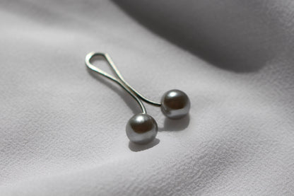 Elegant Pearl Grey Hijab Clip
