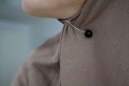 Elegant Pearl Black Hijab Clip No.2